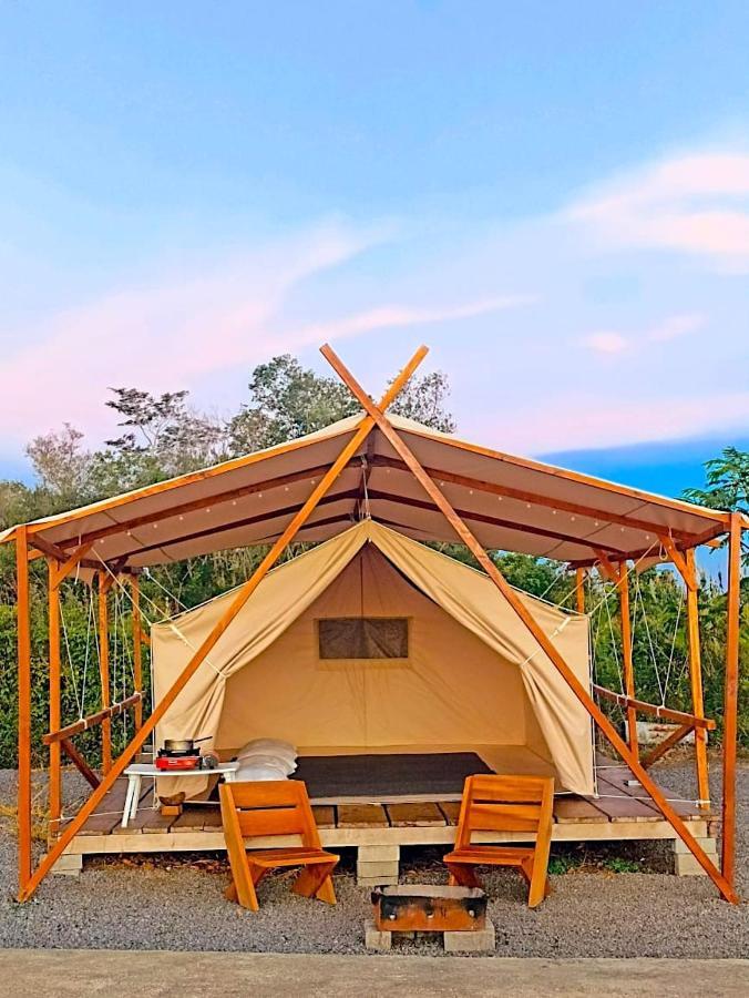 Wawowow Hotel Tomohon Екстериор снимка